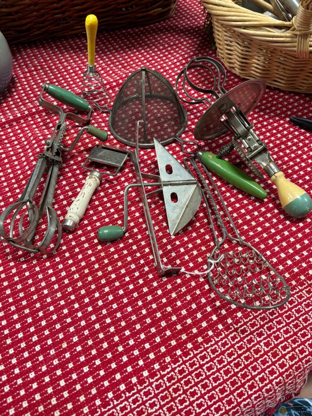 Vintage Green-Handled Kitchen Utensils Set - Home Accents